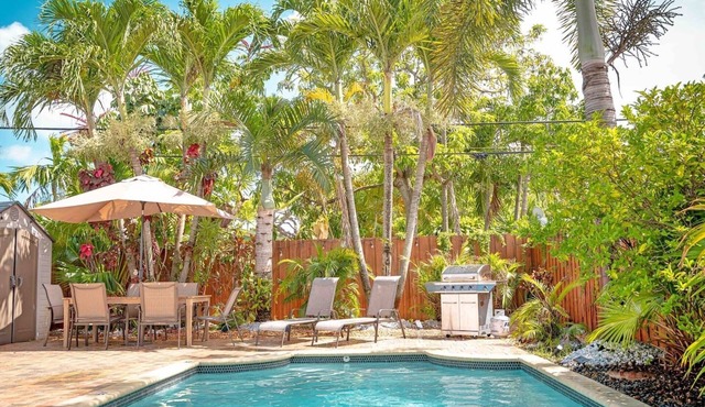 3BR House w/Heated Pool Near Beach Tropical Vibes