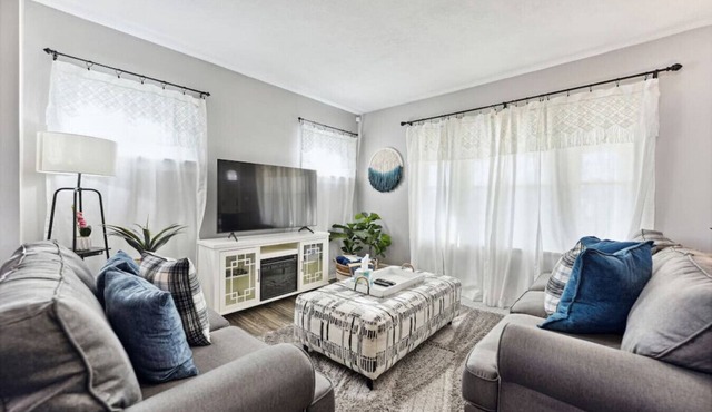 3BR in Lorain near Lake Erie