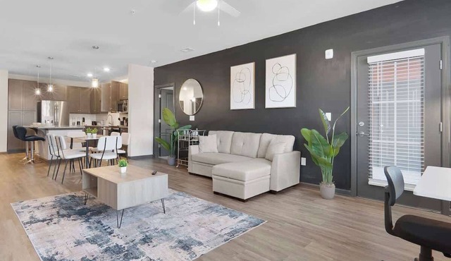 3BR | King Bed | Balcony | North Raleigh