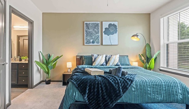 3BR | King Bed | Balcony | North Raleigh