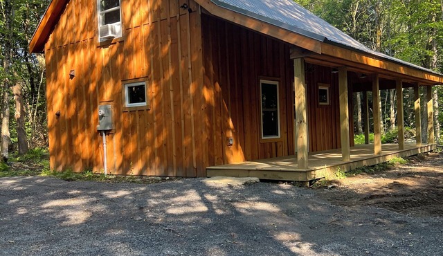 3BR Lacona Cabin: AC, Trails Access, Family + Pet-Friendly