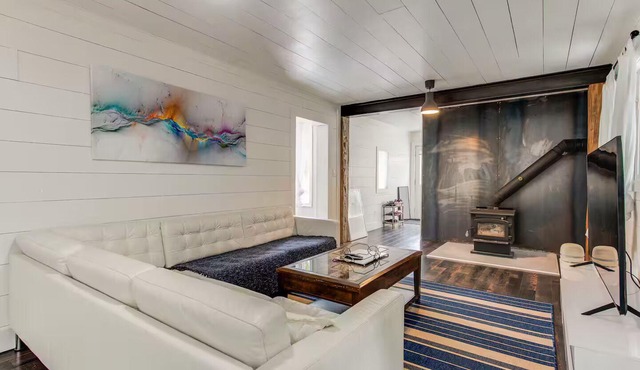 3BR lake Simcoe cottage ,free parking, Ice fishing-hour drive to Toronto