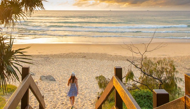 3BR Lux Beachfront Escape - Pool Gym King bed