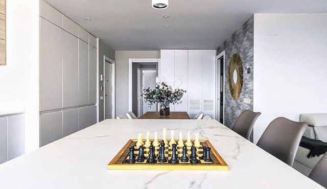 3BR Luxury high floor & Terrace near L'illa - Max