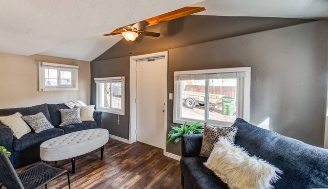 3BR Manitou Springs2min to Restaurants W/hot Tub!