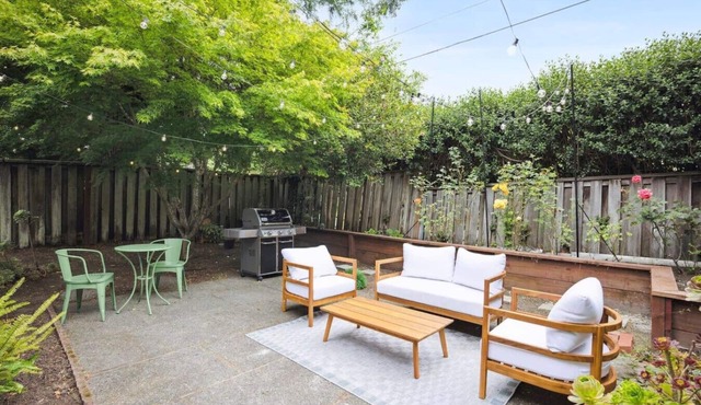 3BR Mid-Century Home Near Mill Valley Downtown