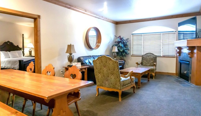 3BR-Midway ~Pool, Hot Spring, Spa Villa 1041-3