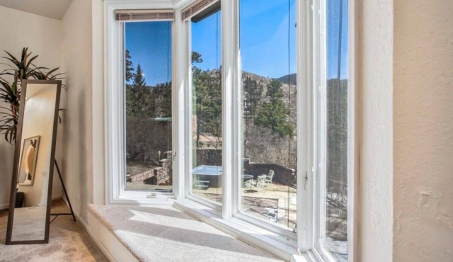 3BR Mountain Views|Hot Tub & Firepit|Gameroom