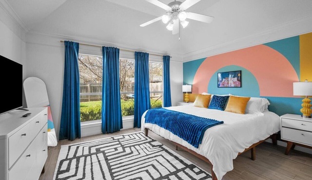3BR NEW! Stylish Home in Cedar Park Arcade & Fireplace - Sleeps 10