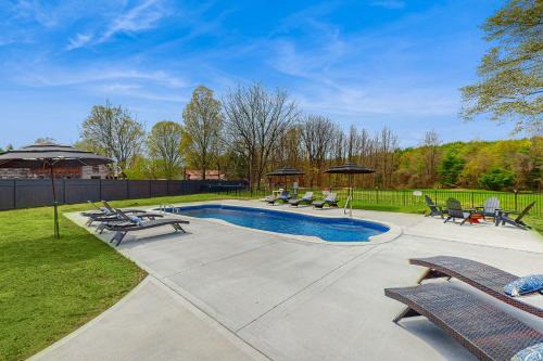 3BR Newly Built Home with Pool Outdoor Wonderland