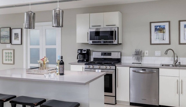 3BR, North Austin, King Beds - Casa de Calm