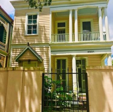 3BR Parisian Penthouse sleeps 5 w Balcony on Streetcar!