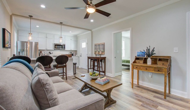 3BR Park Circle House – Walk to Dining~Bars~Play