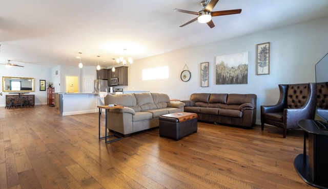 3BR Parkside Home/Perfect Location