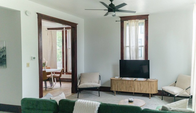 3BR Pet Friendly Stay Close to Hospitals & Airport