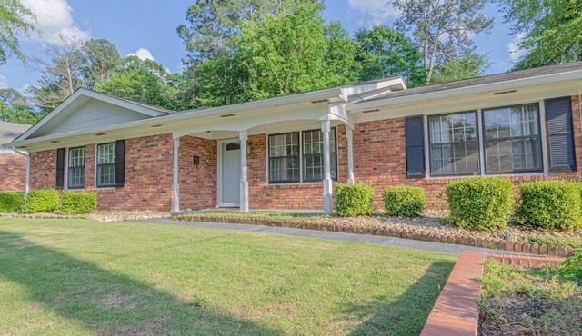 3BR Pool Pool Table Game Room Grill Near Ft Moore