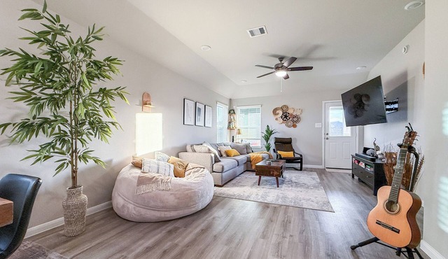 3BR Premium Comfort Home in Katy. Fast Access to H-Town