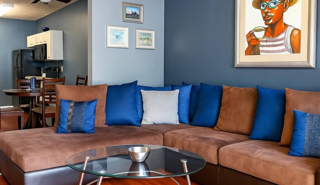 3BR Ranch Townhome 7 Minutes from ATL Airport Sleeps 6 Modern & Fully Furnished