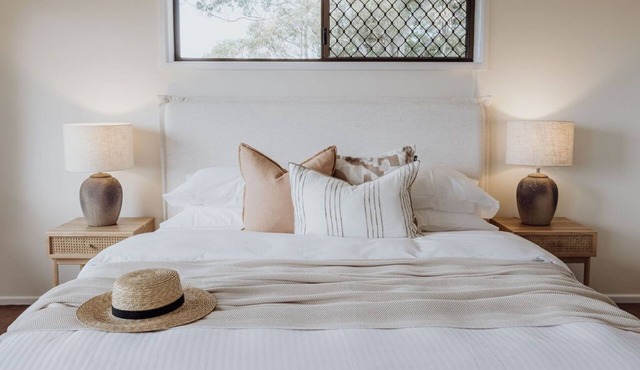 3BR Retreat: Embrace Hinterland, Alfresco Dining & Fireplace