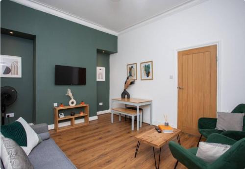 3BR Retreat High Barnes Wifi