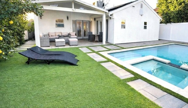 3BR Retreat w/Pool & Spa, Prime Tarzana Location