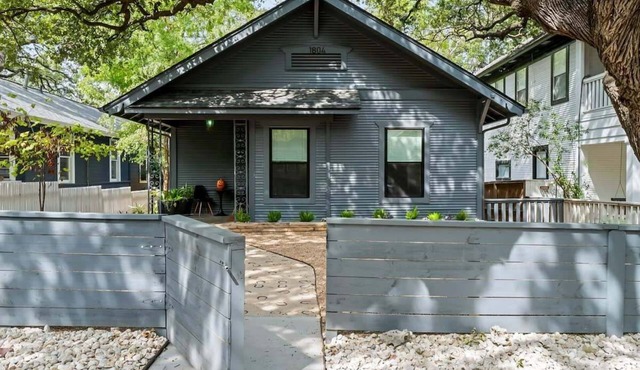 3BR Retro SoCo Home | Heated Cowboy Pool | Near DT