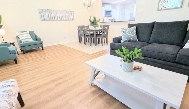 3BR Sleeps 8 Pet Friendly Near Katy & Fulshear
