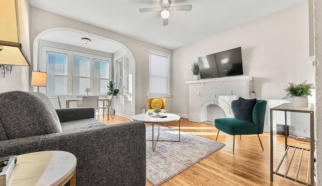 3BR Spacious Apartment in Chicago