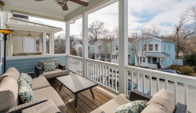 3BR Suites Zen Retreats - Steps to downtown
