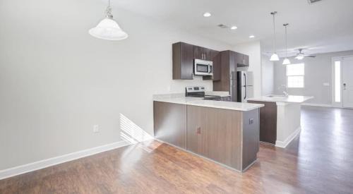 3BR Townhouse King Bed Garage Pineville