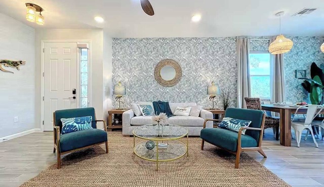 3BR Villa in Gated Oviedo Near UCF & Orlando
