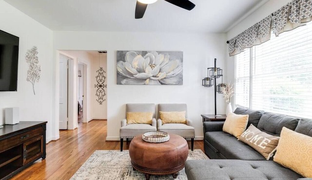 3BR w/Fenced Yard + Fire Pit | Sleeps 8