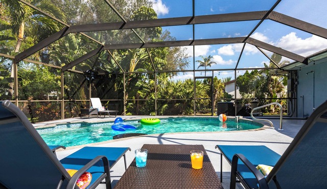 3BR w/HUGE 2k sq ft Lanai & Seasonally Heated Pool