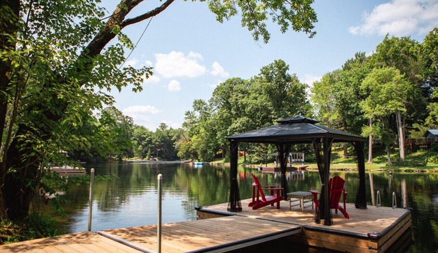 3BR Waterfront Hidden Gem w/Private Dock & Hot Tub
