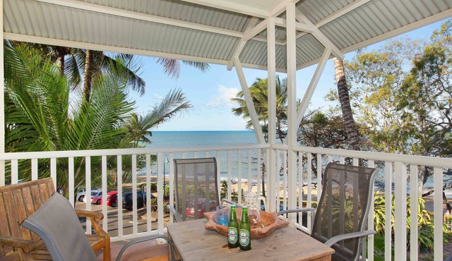 3BR Waterfront "The Beach Shack" - WIFI