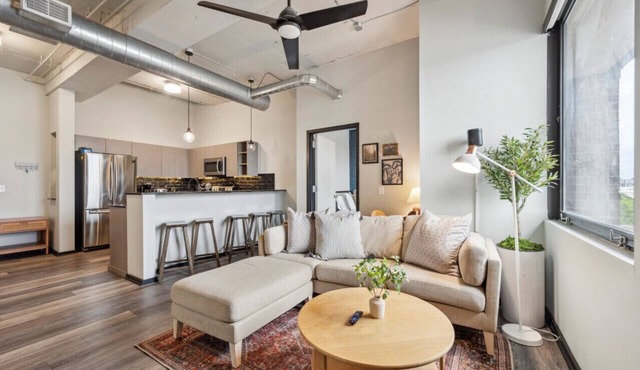 3BR with Gym, Game Rm, Rooftop | The Chestnut Apt