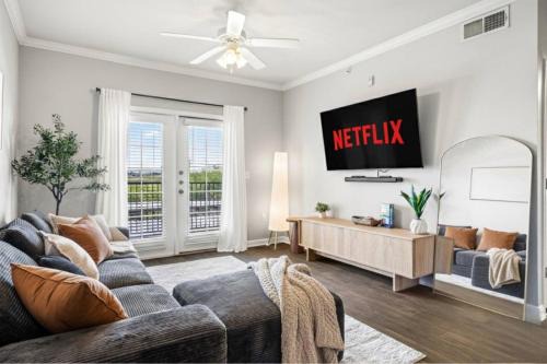 3BR2BA - Pool - Gym - Lounge