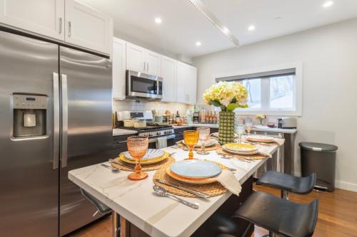 3BR2Bth MIT Harvard TD Garden BOS 2 Parking Spaces