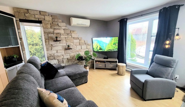3CH - Lakeside + Spa + Fireplace + AC + Billiards + BBQ and more WoW!