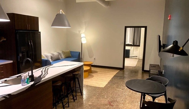 3E-Spacious close to PITT/CMU/Carlow, Sleeps 4