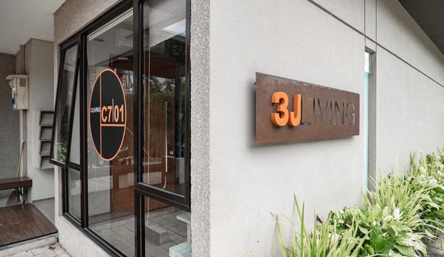 3J Living
