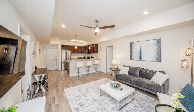 3K ~Spacious Cozy 2 Bedroom Condo in a Lifestyle Center.