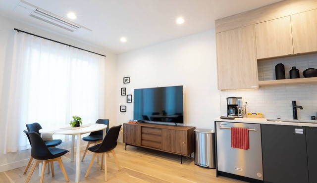 3min Walk to Capitol Hill Station - Modern 3BR/3BA Townhome