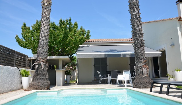 3mn FROM THE BEACH, CONTEMPORARY, QUIET, COMFORT, AIR CONDITIONING, salt swimming pool