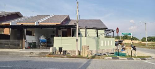 3Q Impiana Homestay Roomstay