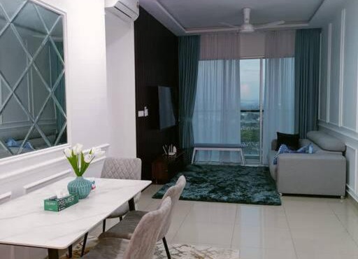 3R2B Comfy Home & Nice View Bukit Rimau, 5-6pax