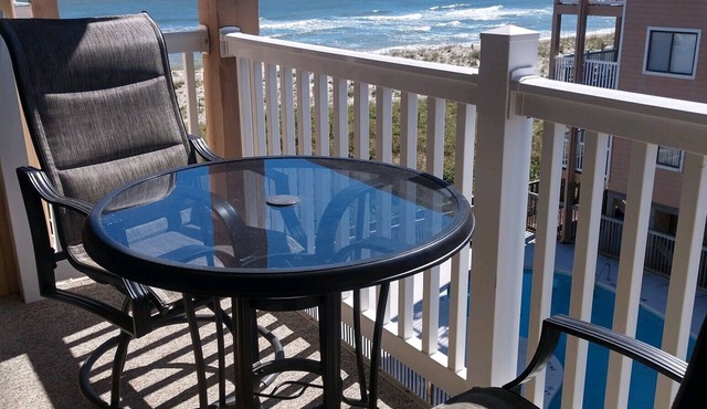 3rd Floor 2BR OF Condo - Near Boardwalk; chairs/umbrella provided in the summer