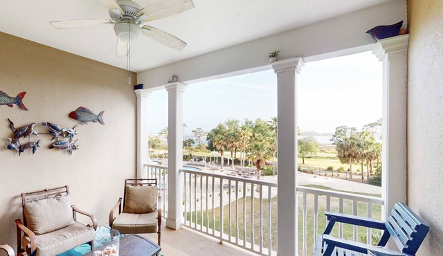 3rd-floor beach & pool-view condo with outdoor pool, hot tub, grills, balcony