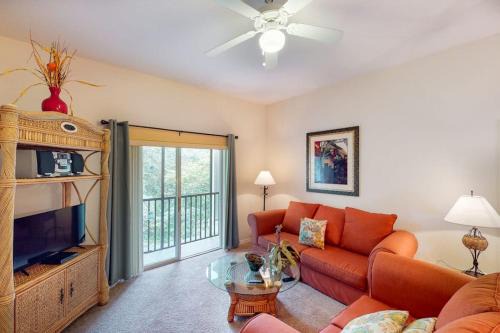 3rd floor condo w restaurant tennis court basketball court pools sauna