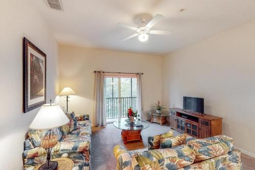3rd floor condo w tennis court near theme parks basketball court balcony